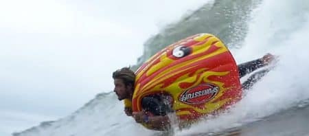 Sumo surf Hossegor: tapez vous des barres entre potes dans les tubes!