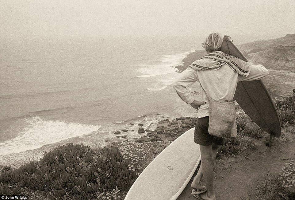 Surf à Ericeira dans les 70s - Photo par John Witzig